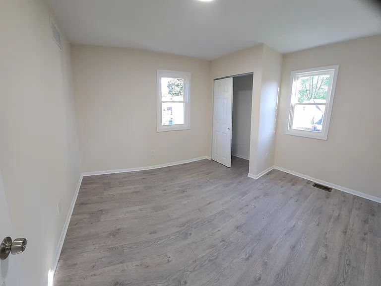20 Oak Ave — Photo 21