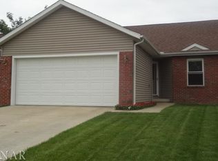 408 Prairie View Ct, Le Roy, IL 61752