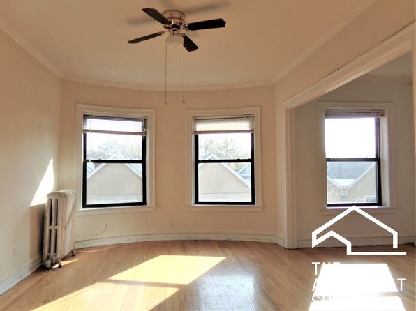 6812 N Lakewood Ave APT 2A