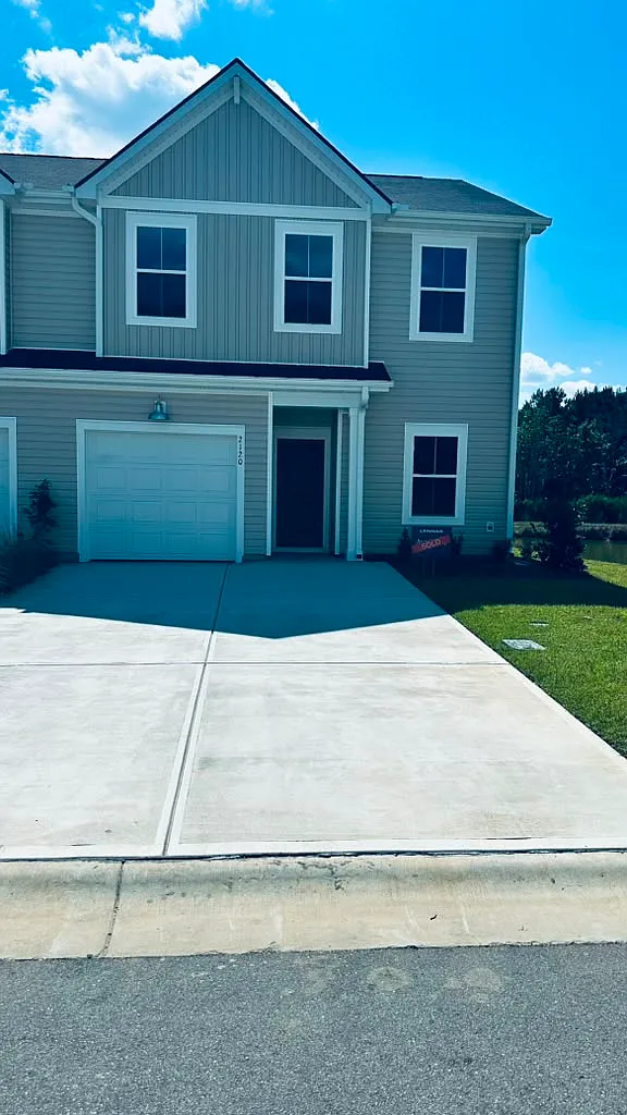 4 bed, 1965 sqft, $1,850 — Photo 2