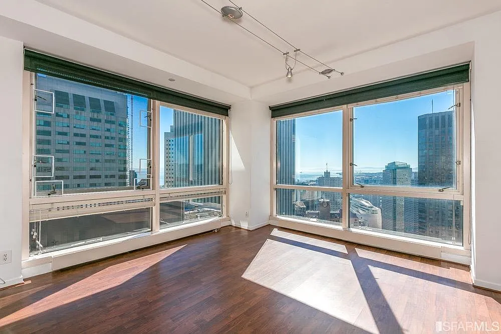 333 Bush St APT 3703 photo 1