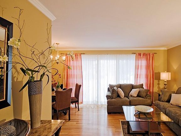 3rd image of 10107 Old Orchard Ct APT 2B