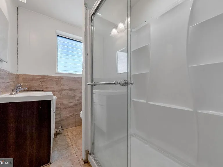 177 Wellington Rd — Photo 18