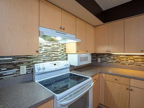 5th image of 8735 River Homes Ln #6206