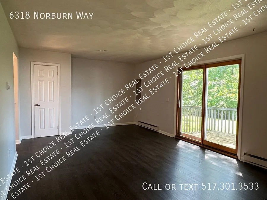 Updated 2-Bdr 1-Bth Duplex With Dishwasher, Deck & Fenced Yard — Photo 3