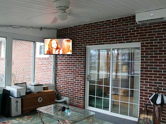 5th image of 18 Chestnut Ave