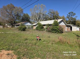 697 Long Dr, Crestview, FL 32539