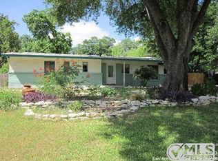 824 Canterbury Hill St, Terrell Hills, TX 78209