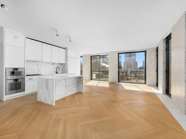 16 West 40th Street 21C image 2 of 12