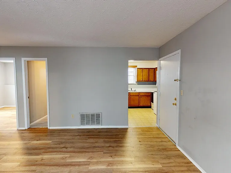 1102 Ohio St #1 — Photo 14