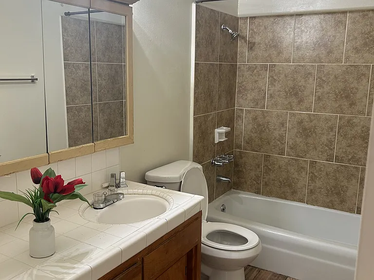 120 E Fairmont Ave #8 — Photo 10