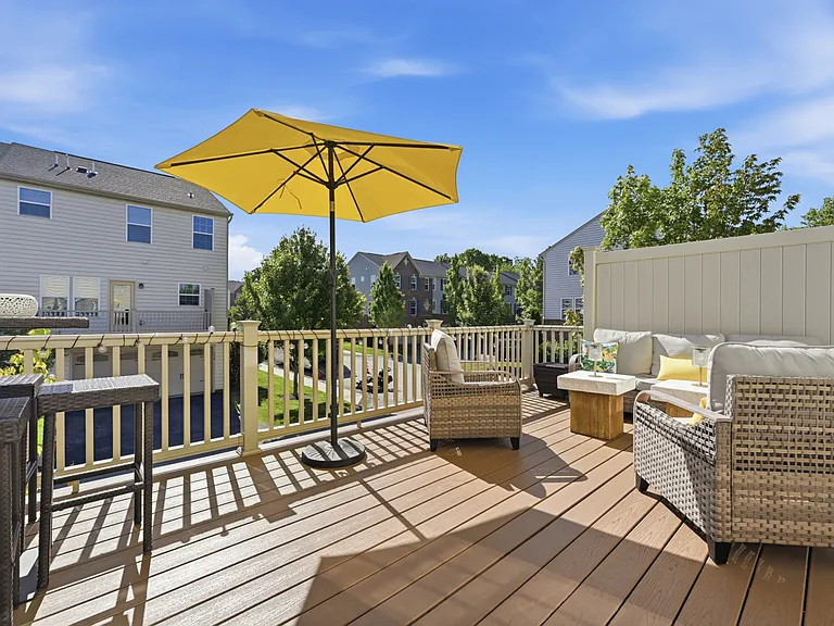 601 Pointe View Dr — Photo 46