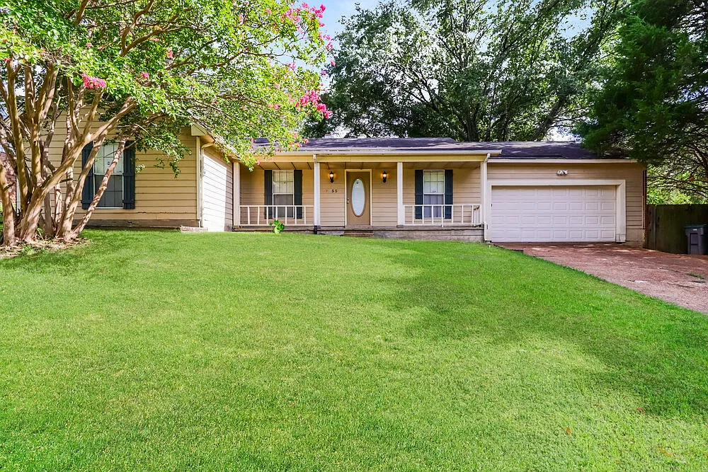 3 bed, 2.0 bath, 1673 sqft, $1,795 — Photo 1