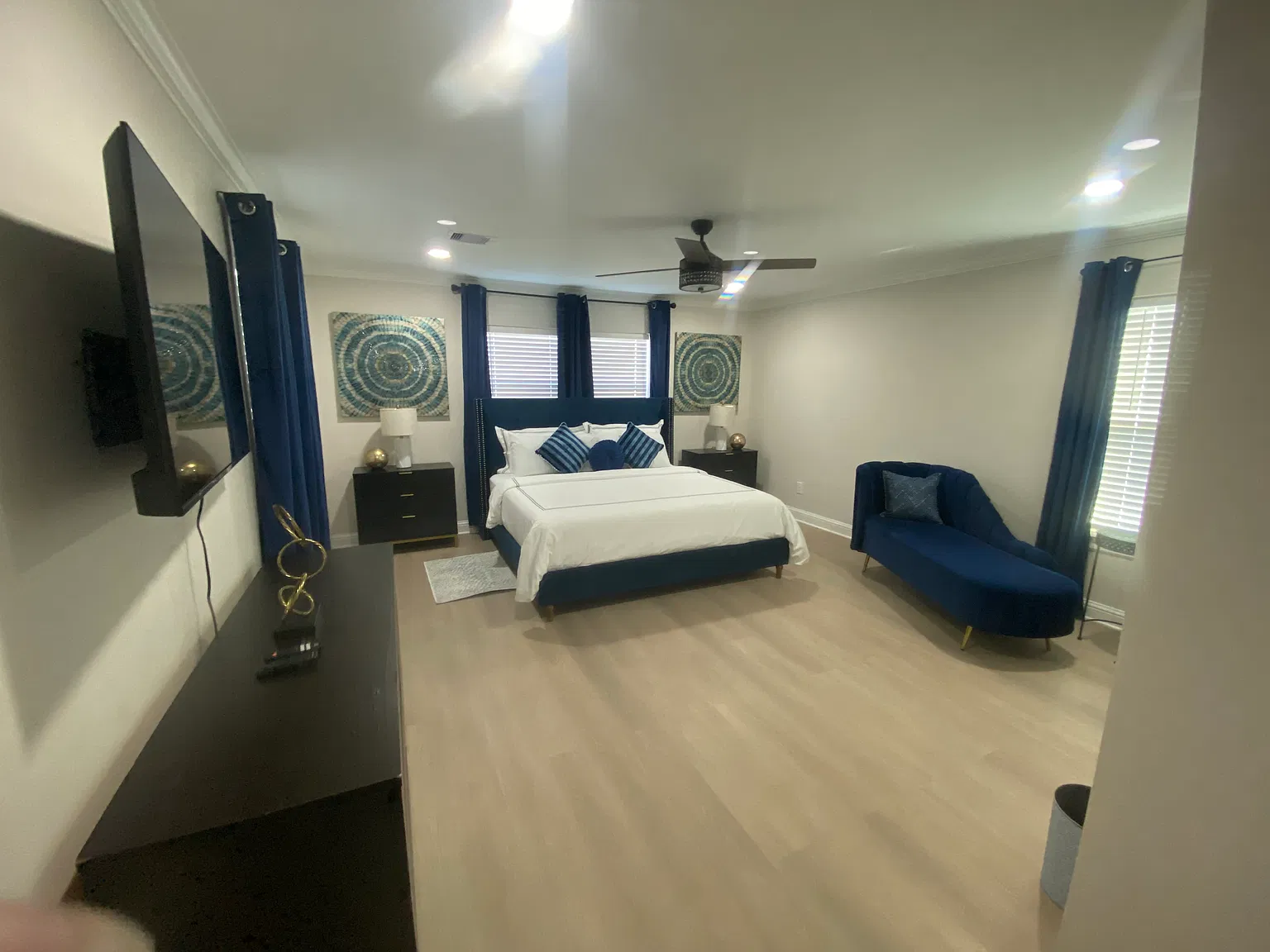 3 bed, 1976 sqft, $3,500 — Photo 4