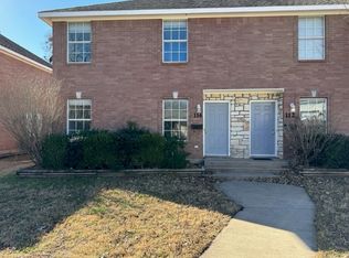 112 S Holly Ave, Sherman, TX 75092