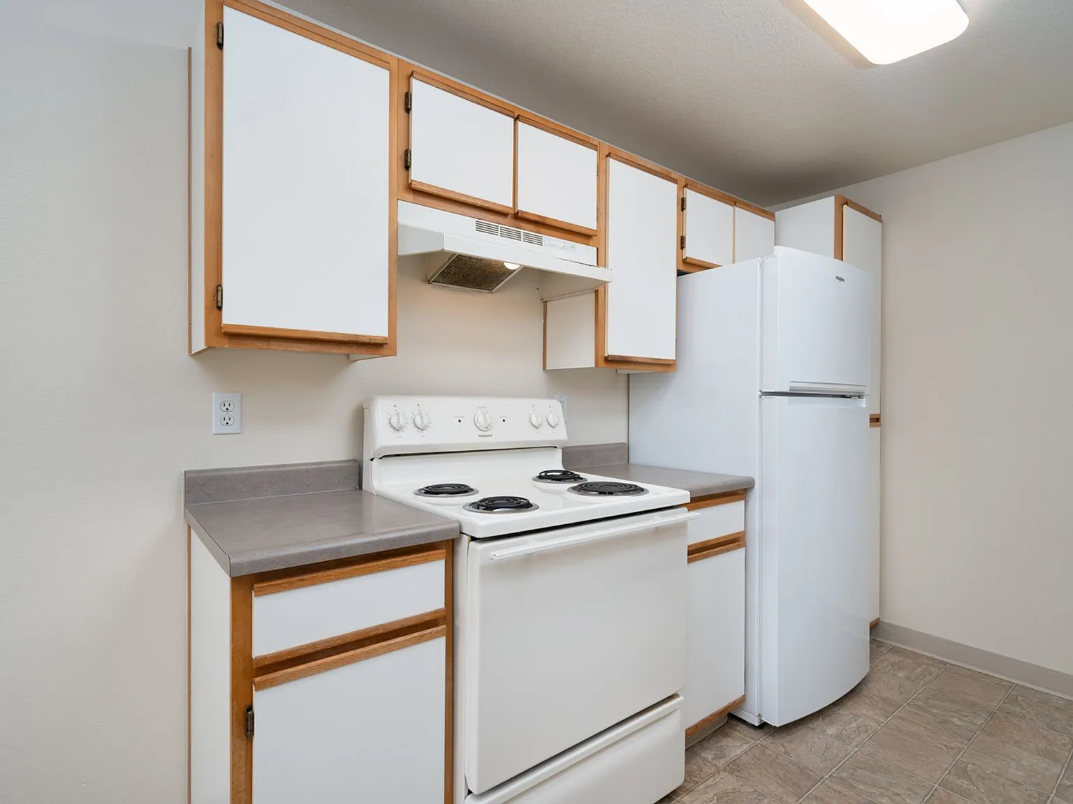 Mountain Crest Apartments — Photo 3