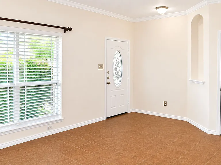 5803 Siltstone Loop — Photo 6