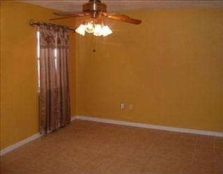 4th image of 10 Jasmine Ln