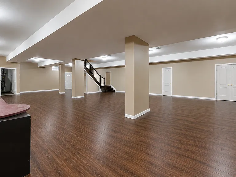 31 Cornwall Ln — Photo 37