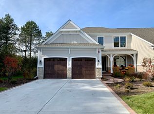 1805 Westbridge Cir #49, Lake Forest, IL 60045