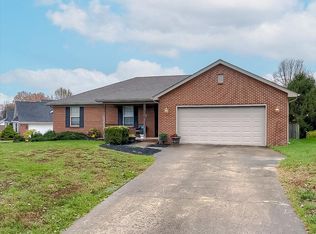 102 Cedar Ridge Rd, Frankfort, KY 40601