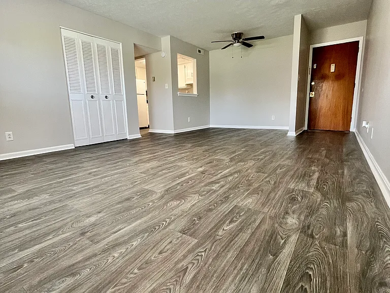 9900 Merioneth Dr #4 — Photo 4