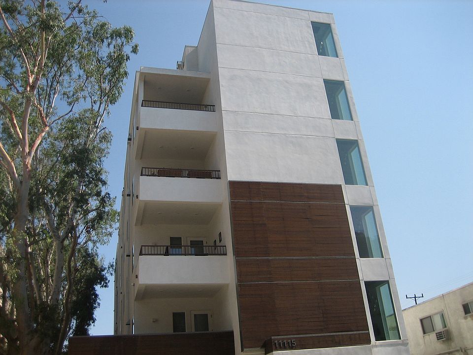 McCORMICK VILLAS
