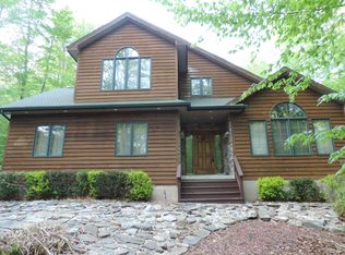 80 State Park Dr, Gouldsboro, PA 18424