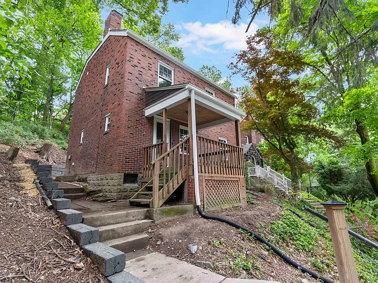 6 Wilkins Rd — Photo 1