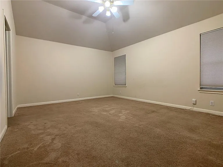 5726 Taylorcrest Dr — Photo 14