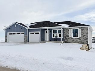 668 Carlyle Dr, Belmont, WI 53510