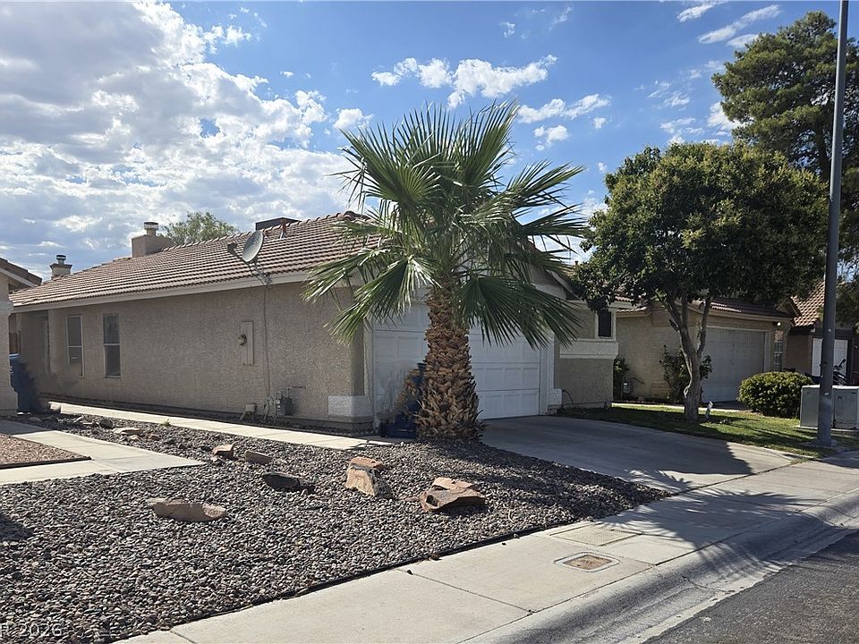 2nd image of 2733 Ironside Dr