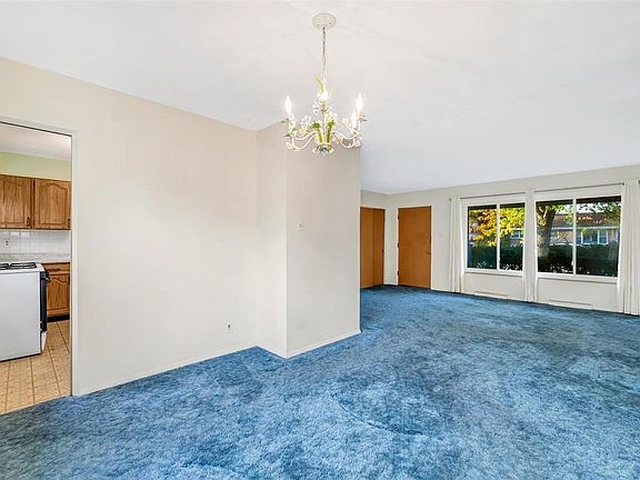 3rd image of 8842 Green Crest Ln