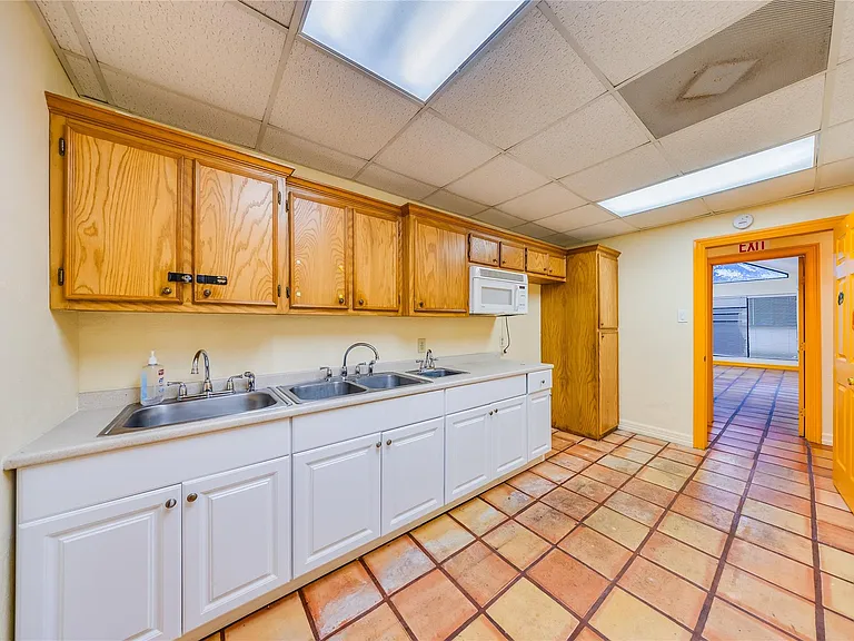 4227 Old Chocolate Bayou Rd — Photo 45