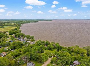 112 Cherokee Drive, Edgerton, WI 53534