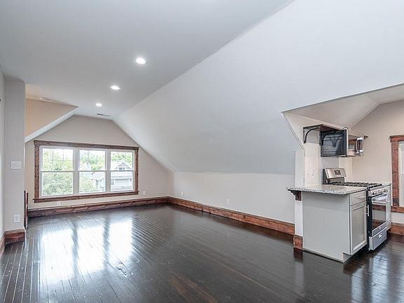 5th image of 1280 Saint Charles Ave