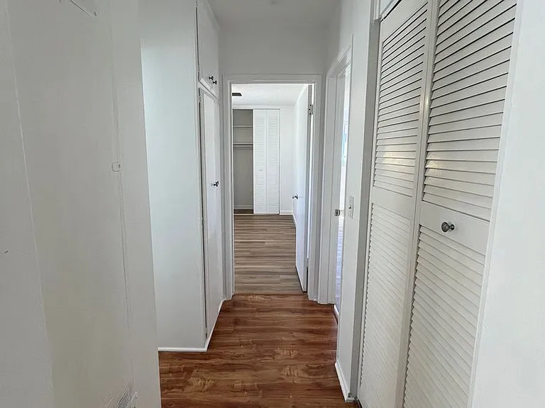 524 E Cedar Ave — Photo 22