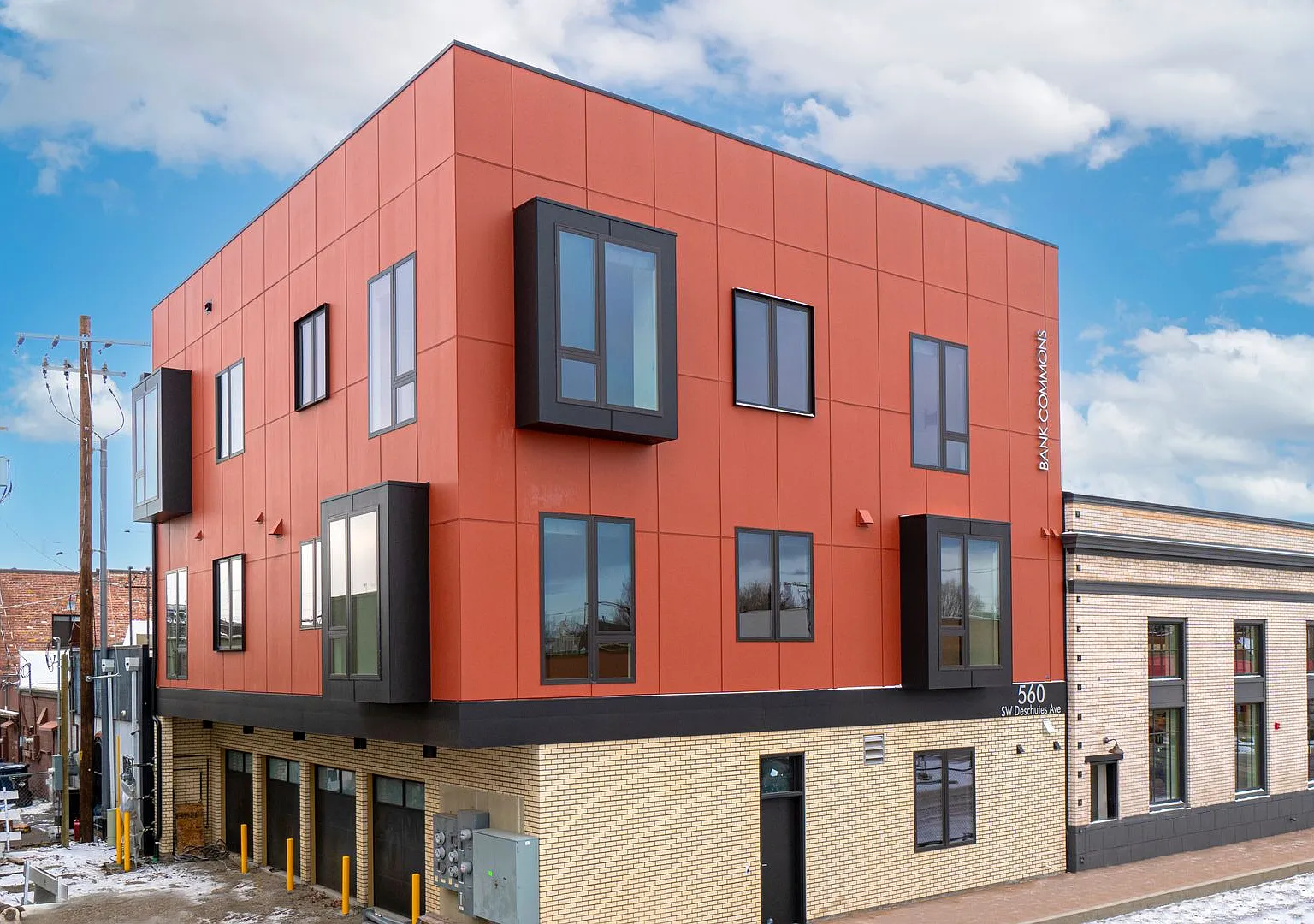 Bank Commons — Photo 1
