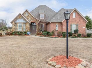 5804 Valley View Dr, Fort Smith, AR 72916