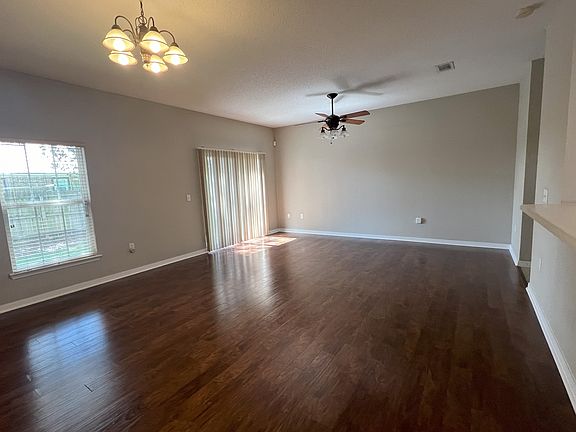 5th image of 1409 Beaver Run Rd
