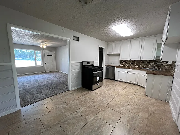 213 Wanda Way #1 — Photo 8