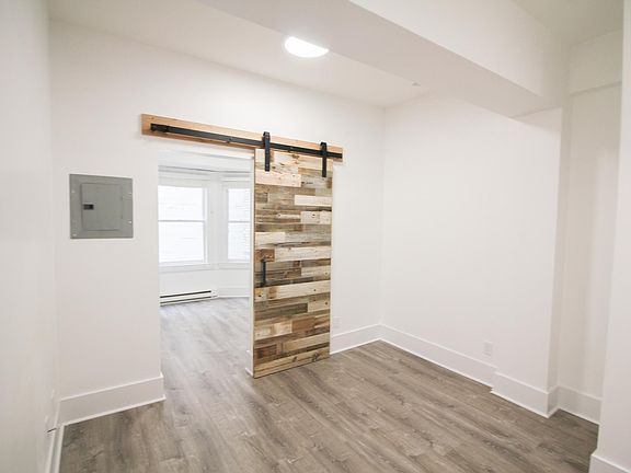 3rd image of 675 Ofarrell St APT 5