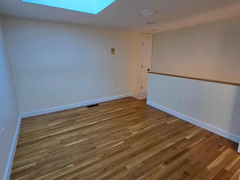 8 Rollins Ct — Photo 17