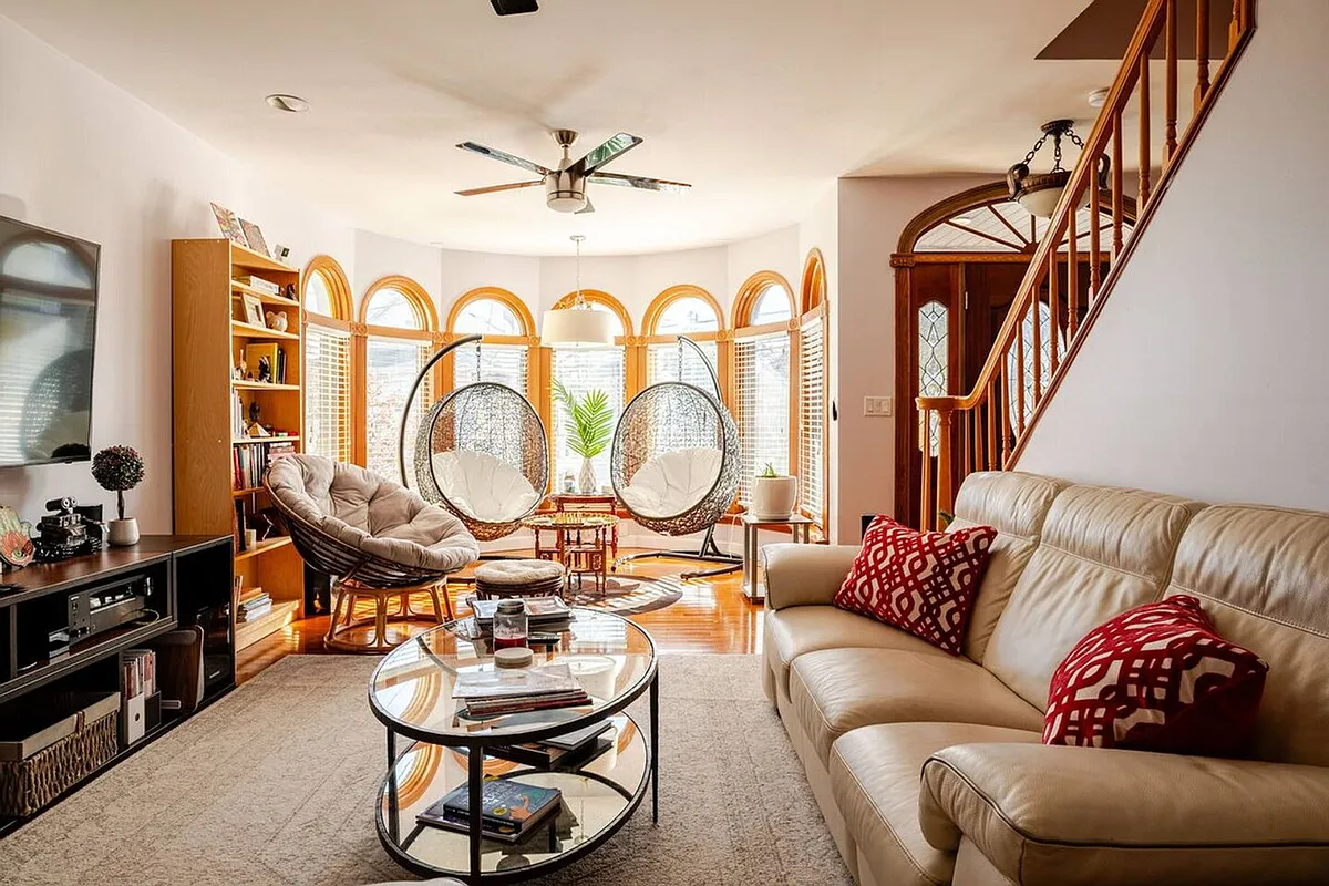 Living Room - 152 Central Ave #ID1511366P