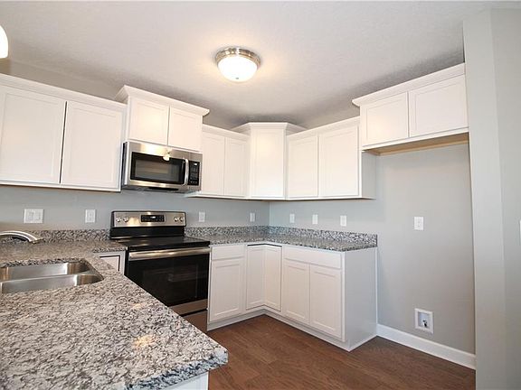 5th image of 4724 NE Oak Dr