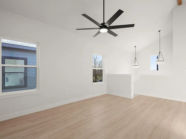 306 S Avenue P #B — Photo 26