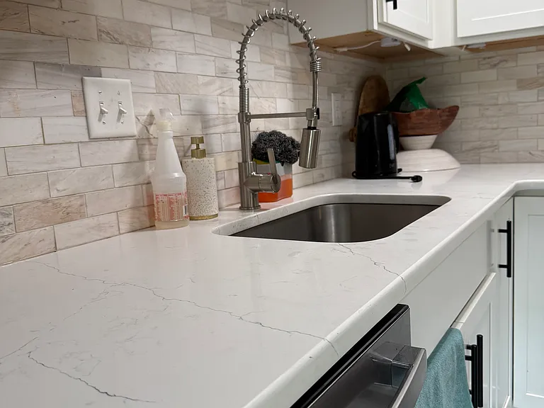 4151 Crosspointe Dr — Photo 6