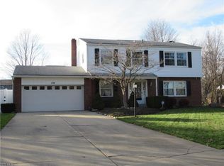 192 Green Hill Dr, Tallmadge, OH