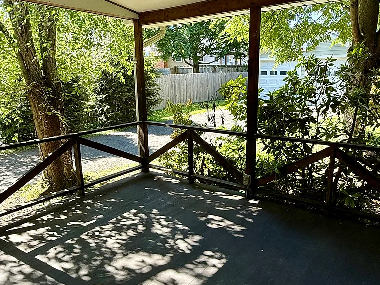 232 Riverside Dr — Photo 6