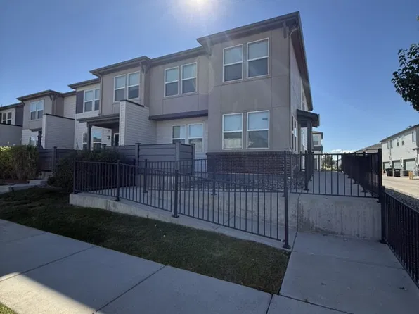 16146 E Warner Dr, Denver, CO 80239